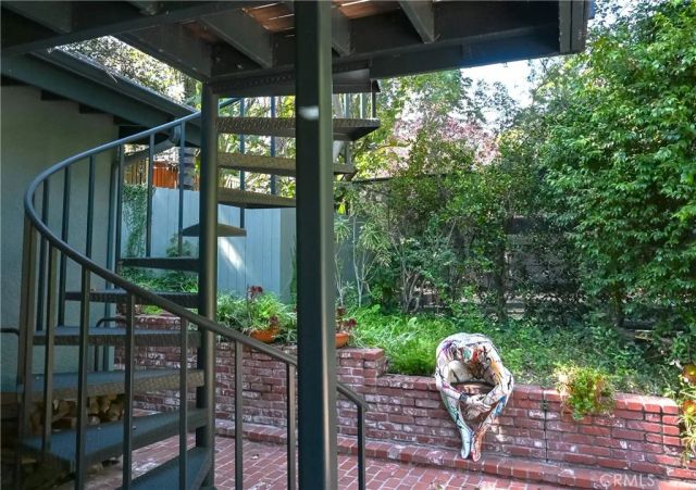 15515 Del Gado Drive, Sherman Oaks, CA 91403