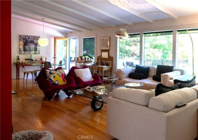 15515 Del Gado Drive, Sherman Oaks, CA 91403
