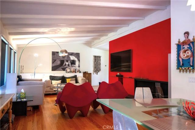 15515 Del Gado Drive, Sherman Oaks, CA 91403