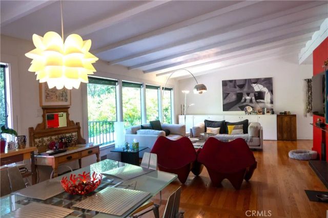 15515 Del Gado Drive, Sherman Oaks, CA 91403