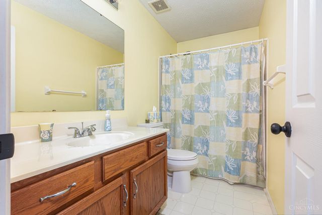 6712 Hummingbird Drive, Deerfield Twp., OH 45040