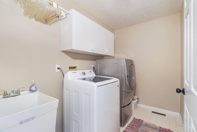 6712 Hummingbird Drive, Deerfield Twp., OH 45040