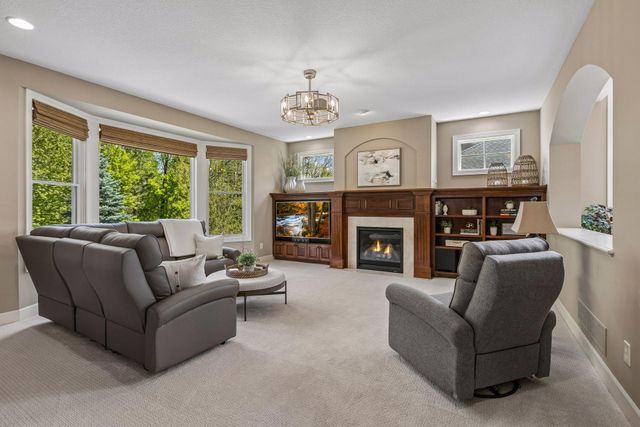 4610 Bluebell Trail N, Medina, MN 55340