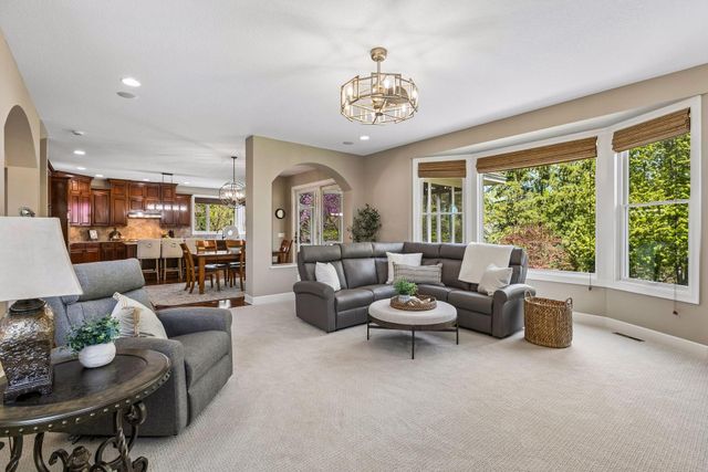 4610 Bluebell Trail N, Medina, MN 55340