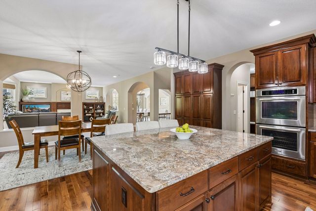 4610 Bluebell Trail N, Medina, MN 55340