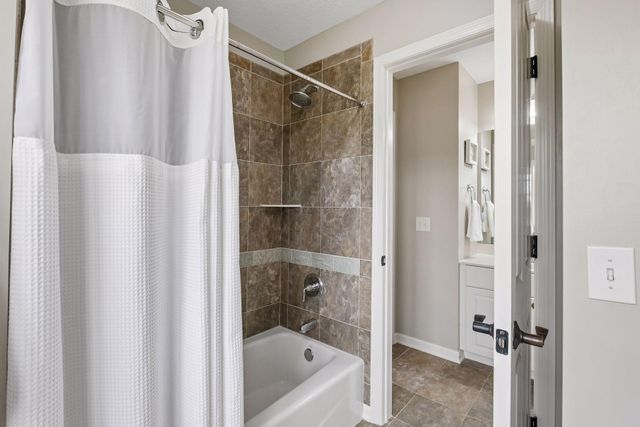 4610 Bluebell Trail N, Medina, MN 55340