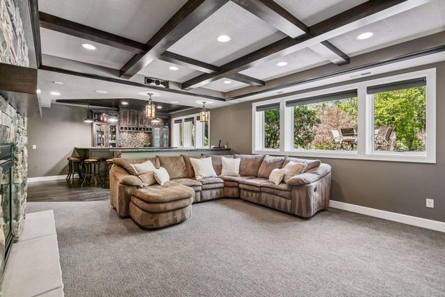 4610 Bluebell Trail N, Medina, MN 55340