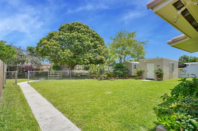 3045 SW 124th Ct, Miami, FL 33175