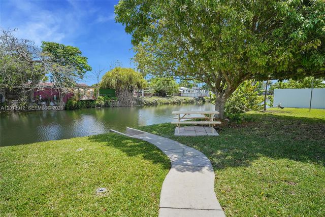 3045 SW 124th Ct, Miami, FL 33175