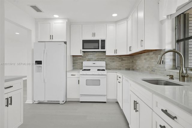 3045 SW 124th Ct, Miami, FL 33175