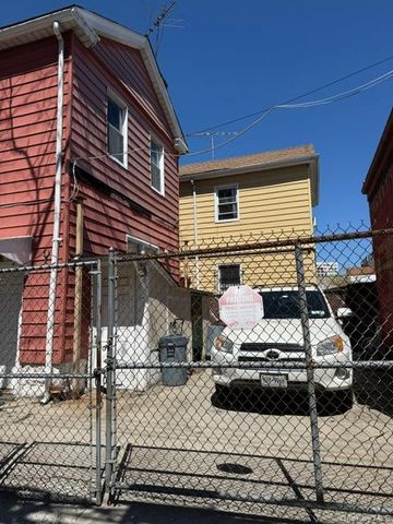 42-27 Haight Street, Flushing, NY 11355