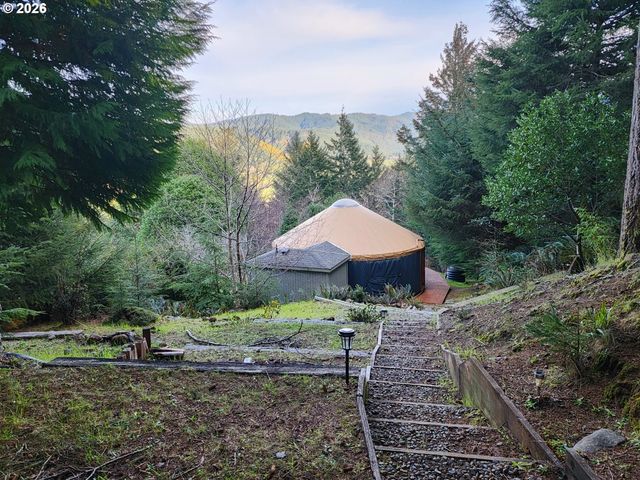 HENSLEY HILL Rd, Port Orford, OR 97465