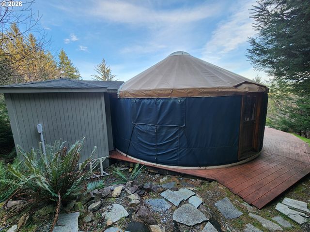 HENSLEY HILL Rd, Port Orford, OR 97465