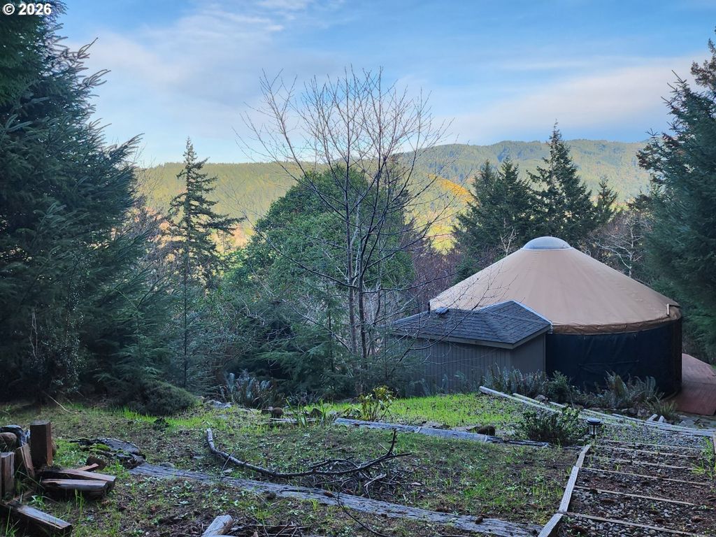 HENSLEY HILL Rd, Port Orford, OR 97465