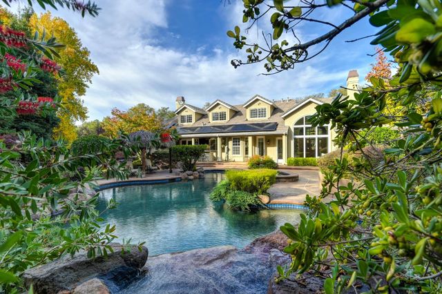 5804 Saint Francis Ct, Loomis, CA 95650