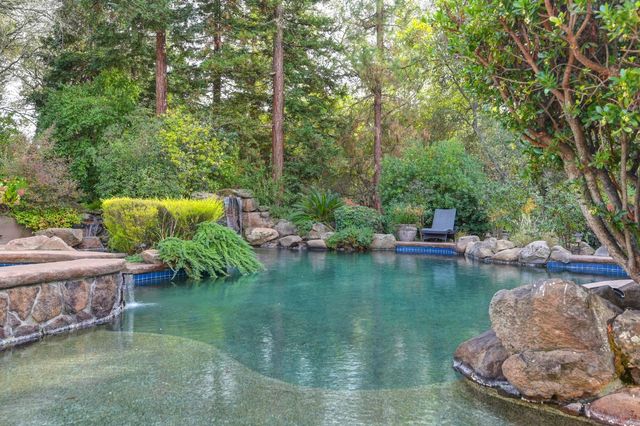 5804 Saint Francis Ct, Loomis, CA 95650