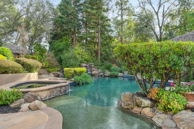 5804 Saint Francis Ct, Loomis, CA 95650