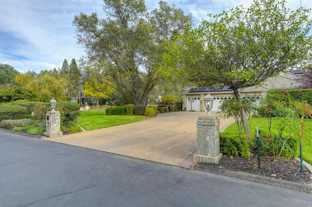 5804 Saint Francis Ct, Loomis, CA 95650