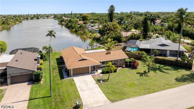 15840 Lake Candlewood DR, Fort Myers, FL 33908