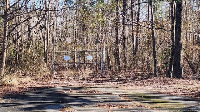 0 Mercedes Dr & 3428 Sandpiper Road, Fayetteville, NC 28312