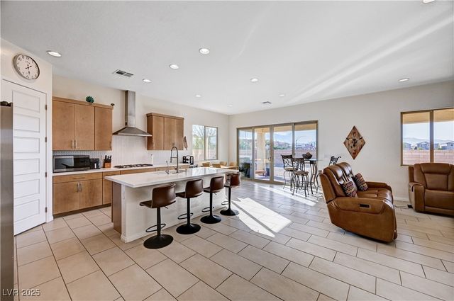 6205 Gambetta Street, Las Vegas, NV 89115