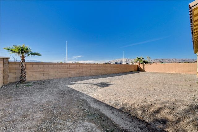 6205 Gambetta Street, Las Vegas, NV 89115