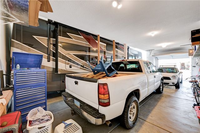 6205 Gambetta Street, Las Vegas, NV 89115