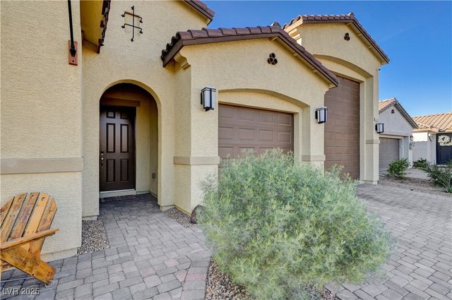 6205 Gambetta Street, Las Vegas, NV 89115