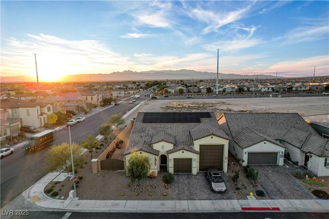 6205 Gambetta Street, Las Vegas, NV 89115