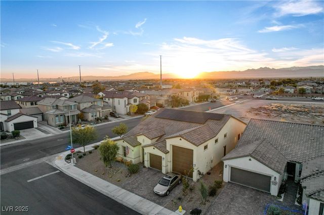 6205 Gambetta Street, Las Vegas, NV 89115