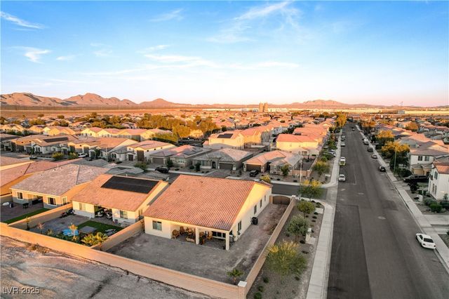 6205 Gambetta Street, Las Vegas, NV 89115