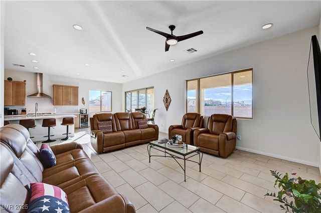 6205 Gambetta Street, Las Vegas, NV 89115