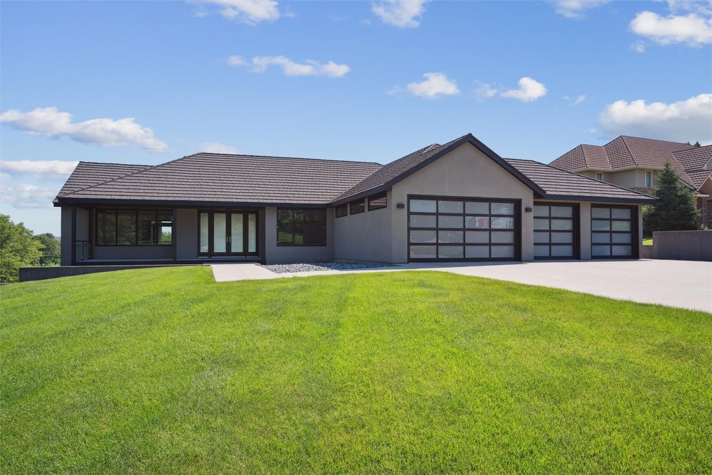 35076 Burgundy Circle, Waukee, IA 50263