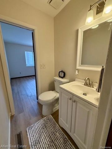 350 E Rising Street, Davison, MI 48423