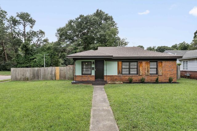 1387 OAK RIDGE DR, Memphis, TN 38111