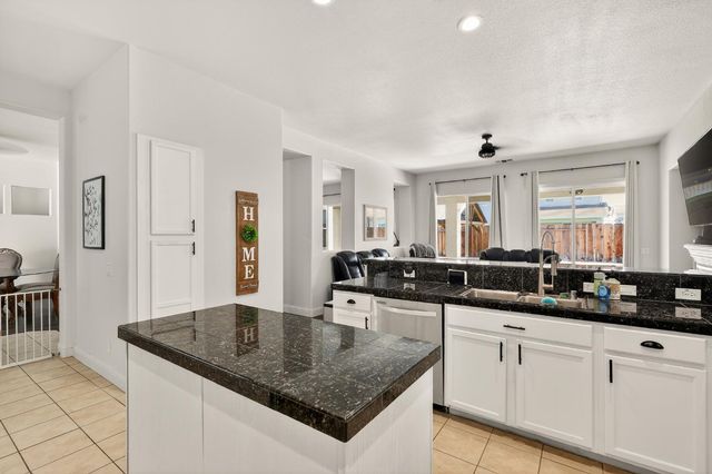 860 Sandstone, Atwater, CA 95301
