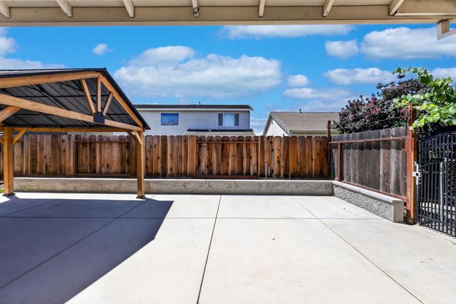 860 Sandstone, Atwater, CA 95301