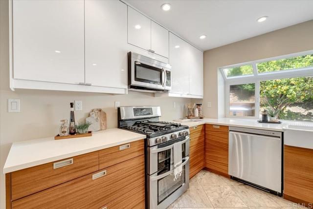 1568 Mallorca Drive, Vista, CA 92081