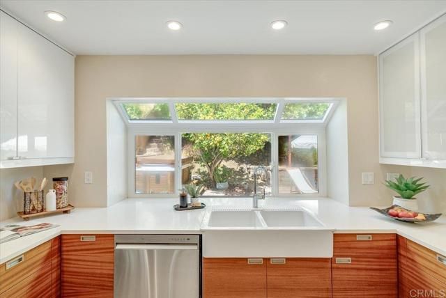 1568 Mallorca Drive, Vista, CA 92081