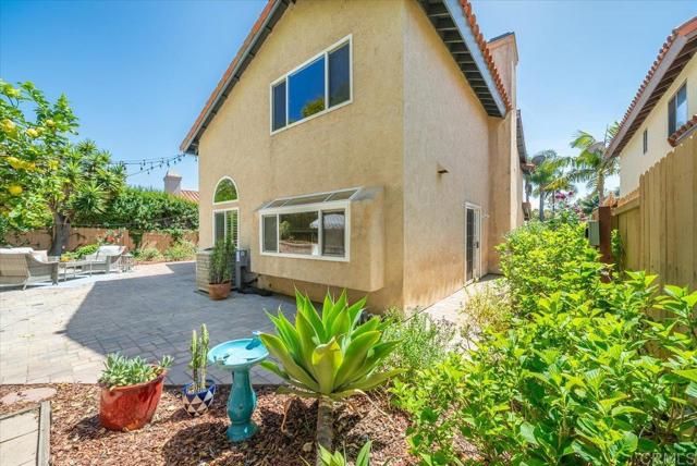 1568 Mallorca Drive, Vista, CA 92081