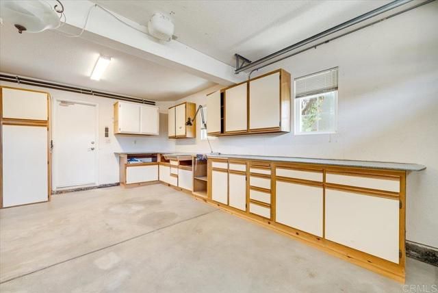 1568 Mallorca Drive, Vista, CA 92081