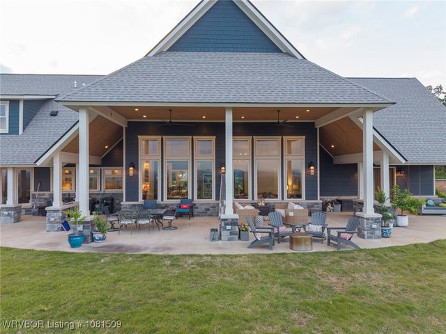 5926 W Skyview Circle, Van Buren, AR 72956