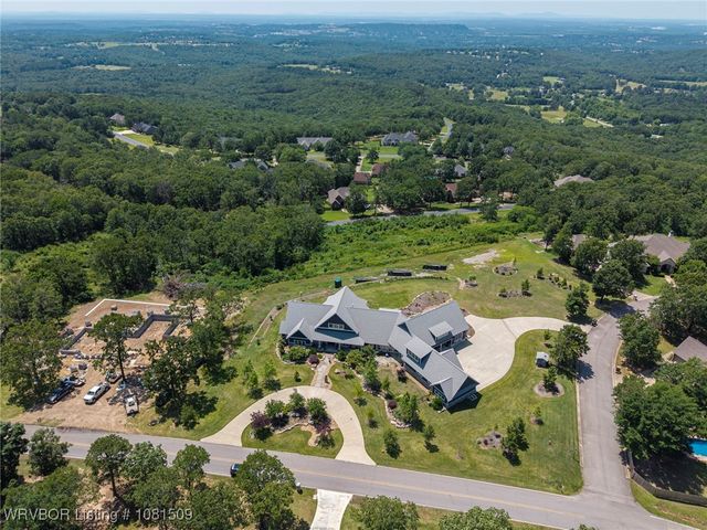 5926 W Skyview Circle, Van Buren, AR 72956
