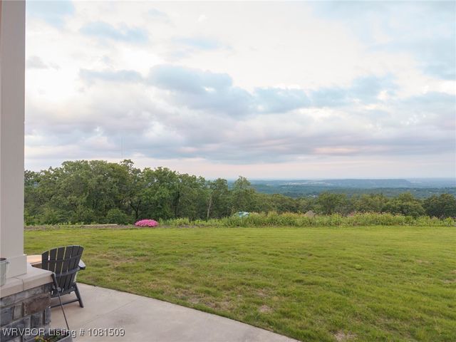 5926 W Skyview Circle, Van Buren, AR 72956