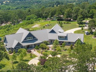 5926 W Skyview Circle, Van Buren, AR 72956