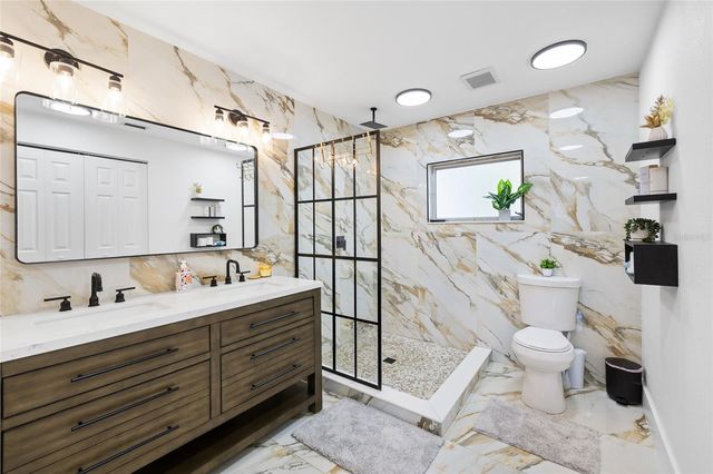 6128 E 111TH AVENUE, Temple Terrace, FL 33617