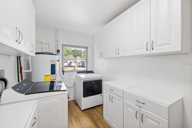 6128 E 111TH AVENUE, Temple Terrace, FL 33617