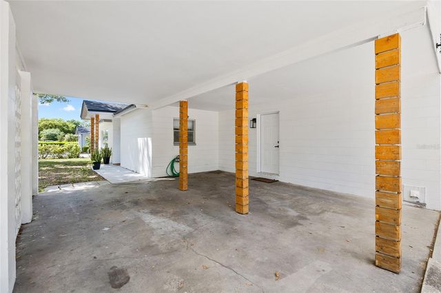 6128 E 111TH AVENUE, Temple Terrace, FL 33617