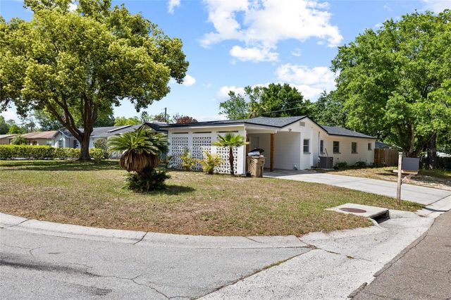 6128 E 111TH AVENUE, Temple Terrace, FL 33617