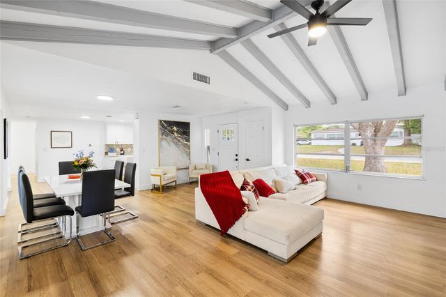 6128 E 111TH AVENUE, Temple Terrace, FL 33617